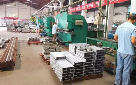 國慶中秋同禧！向堅(jiān)守崗位的“長盛人”致敬