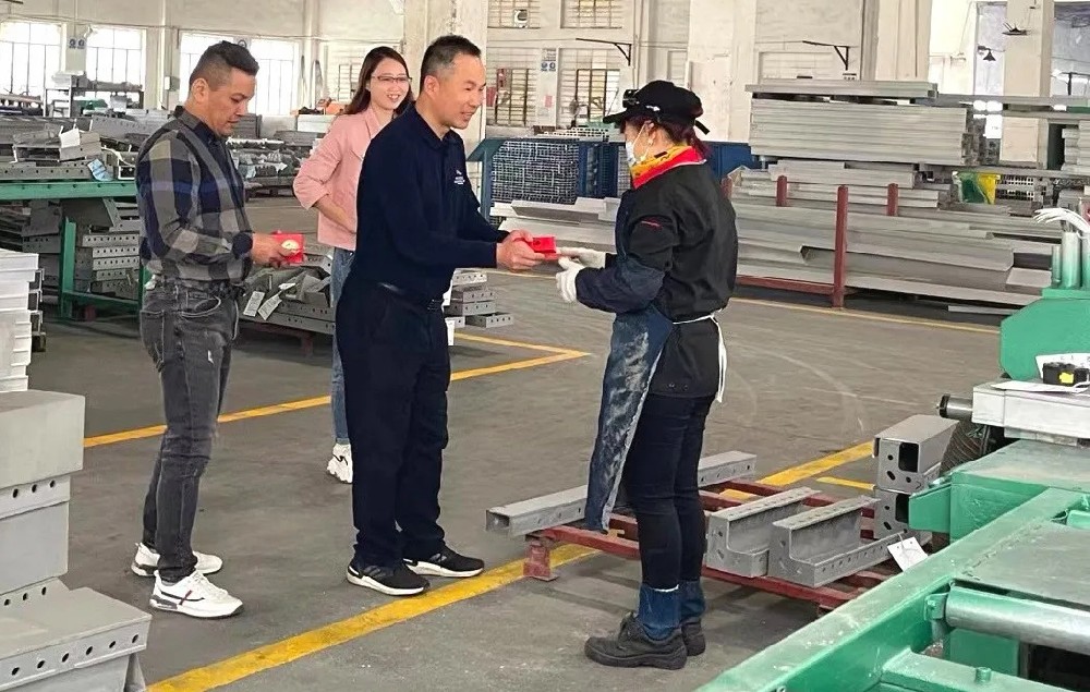 致敬--春節(jié)留崗，提前復(fù)工的“長盛人”